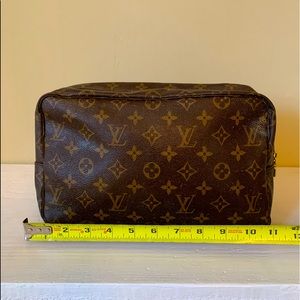 Louis Vuitton Monogram Trousse 28